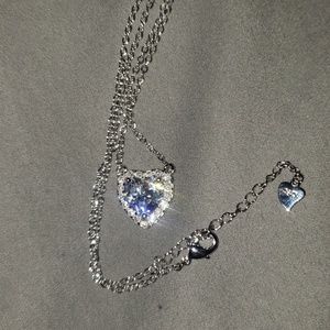 Luxury heart shaped necklace